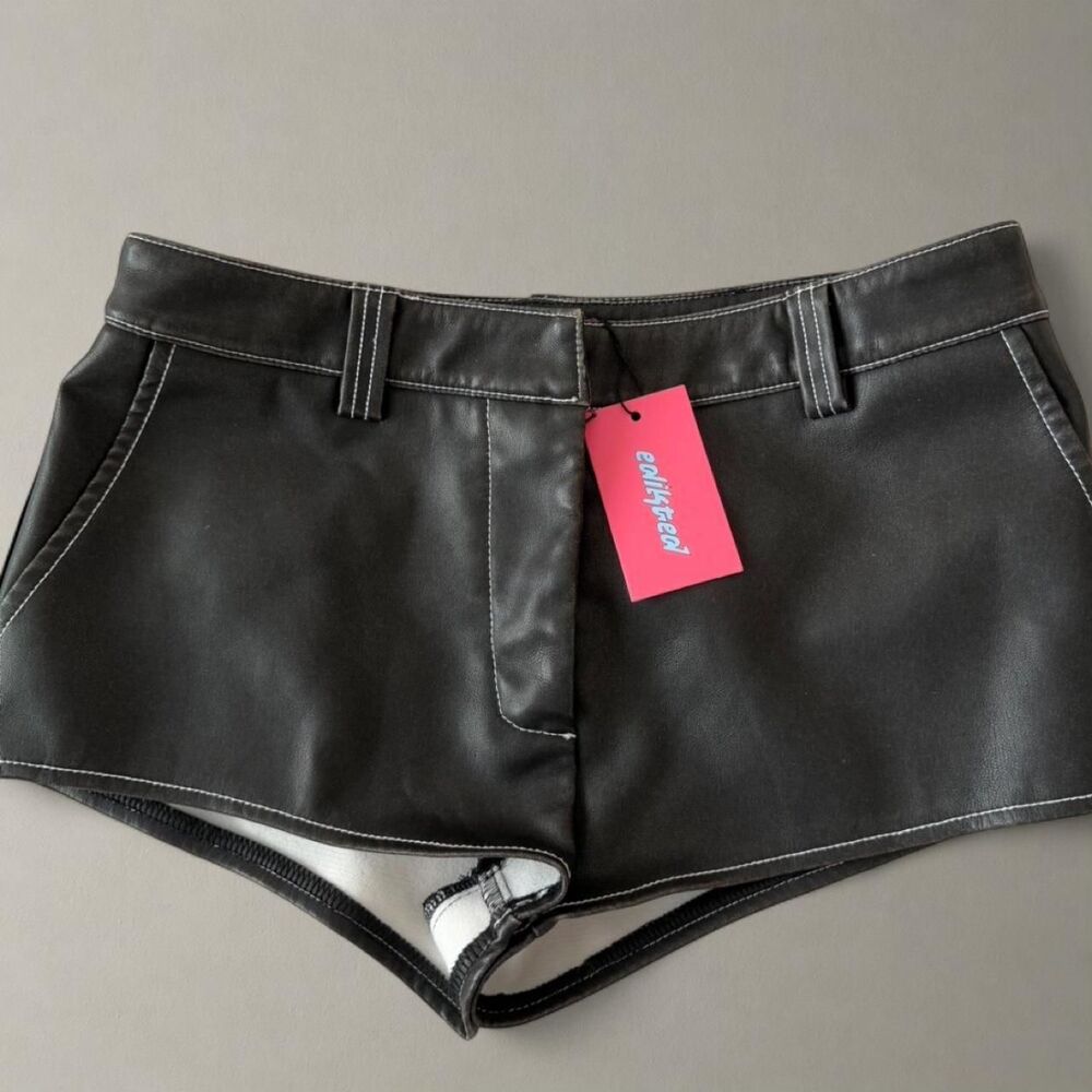 Edikted Women's Black and Grey Shorts